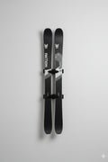 Ski-Wandhalterung